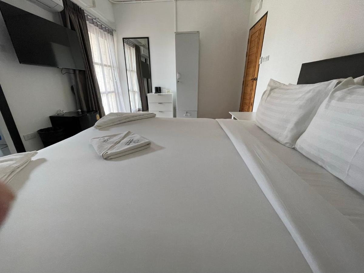 Laewan Guesthouse Baan Tai Zewnętrze zdjęcie